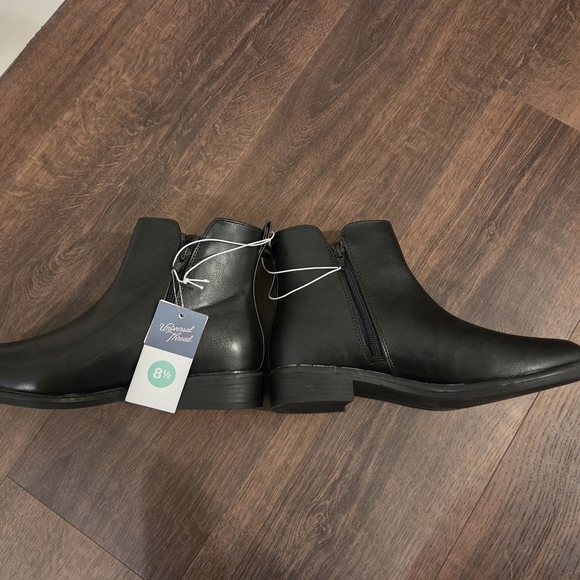 NWT Womens Universal Thread Black Ankle Booties With Memory Foam - Picture 8 of 10